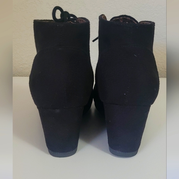 City Classified Wedges size 8.5 - Picture 4 of 6